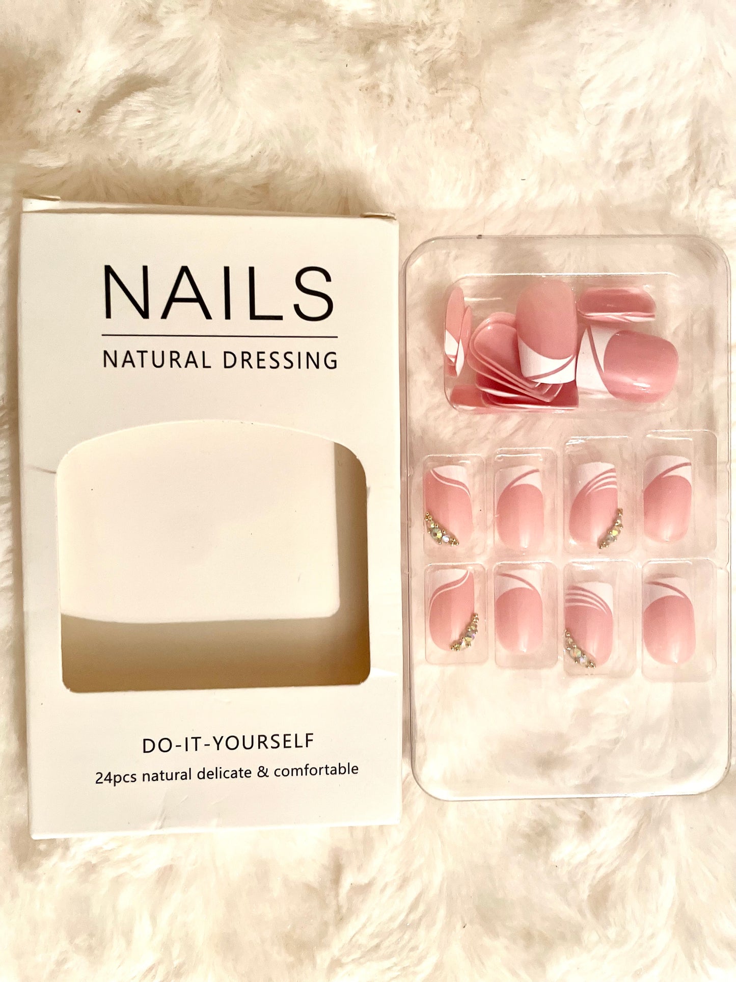 Press on nails