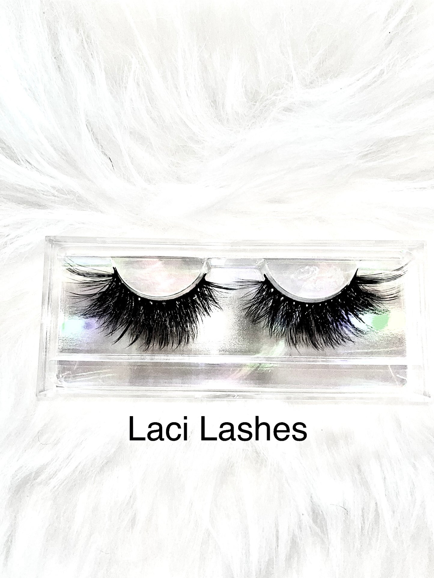 Laci eyelashes