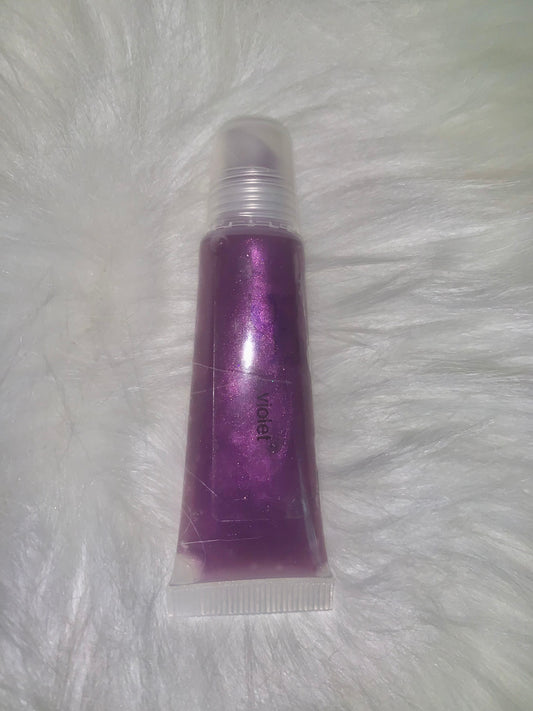 Violet lip gloss